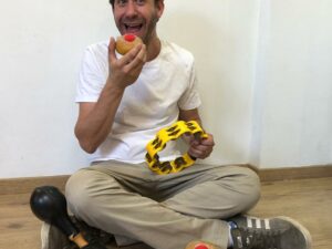 07/12  יום ראשון שעה I 17:00  אלון פז - מסיבת  זוהרים לחנוכה!| לגילאי 2-4 שנים 